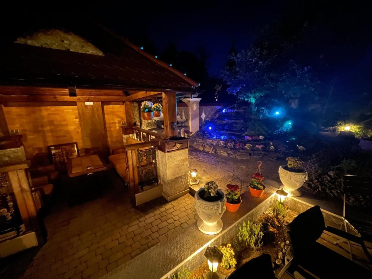 Bed and Breakfast Dworek Oliwski Гданськ Екстер'єр фото